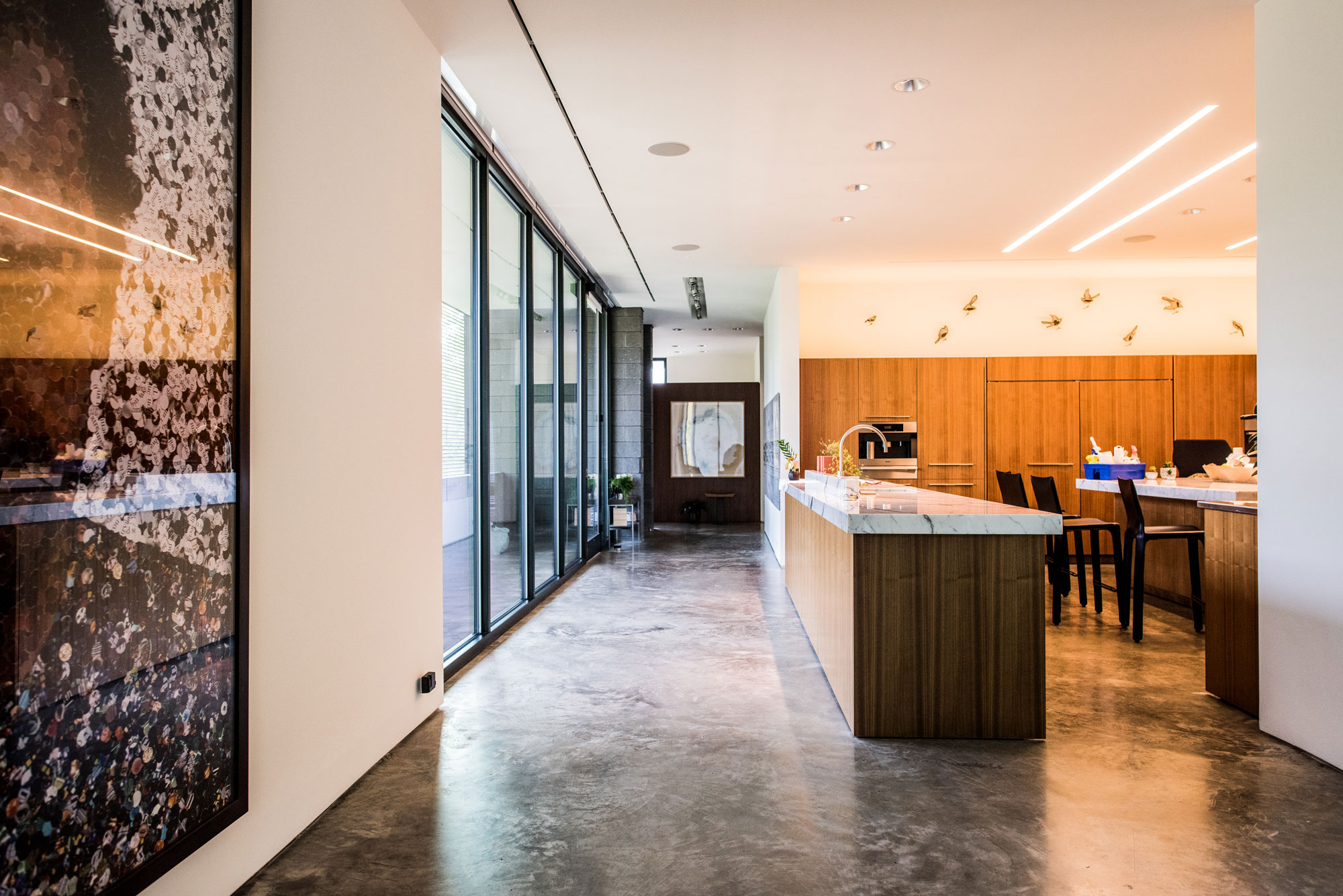 A Moody Contemporary Home with Exquisite Atmosphere in Texas by Joshua Rice Design & Tod Williams Billie Tsien Architects (3)