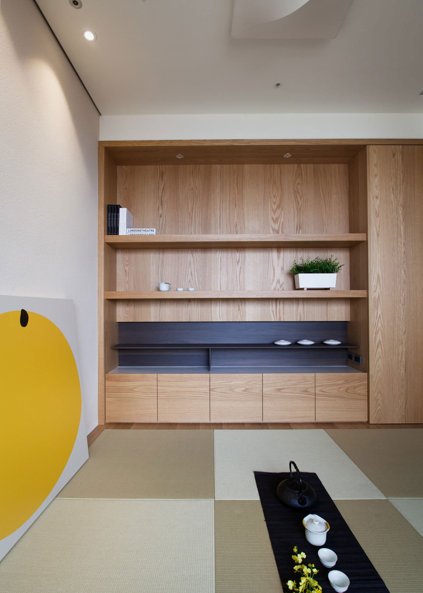 A Neat and Luminous Apartment with Rich Warm Textures in Kaohsiung City by PMD (13)