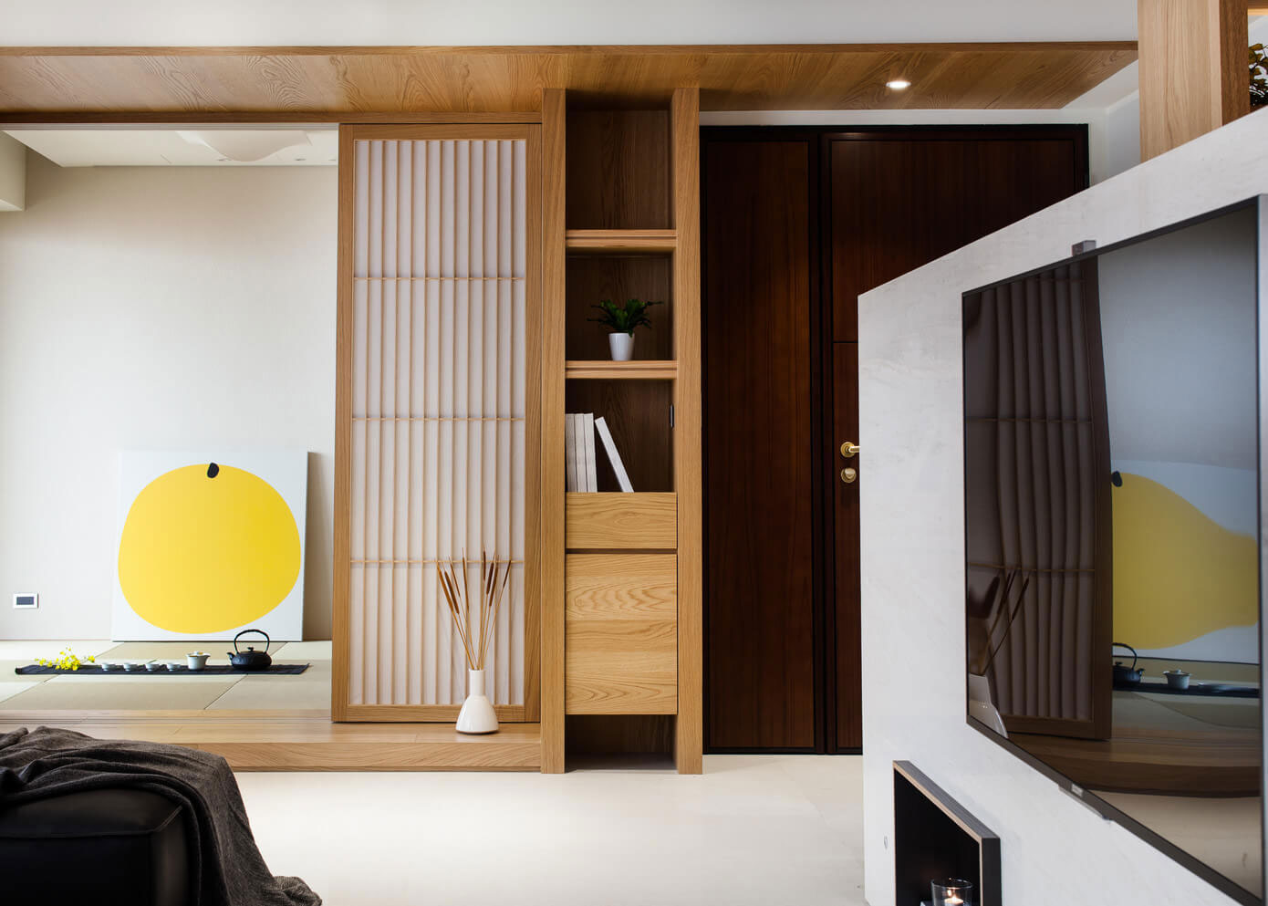 A Neat and Luminous Apartment with Rich Warm Textures in Kaohsiung City by PMD (9)