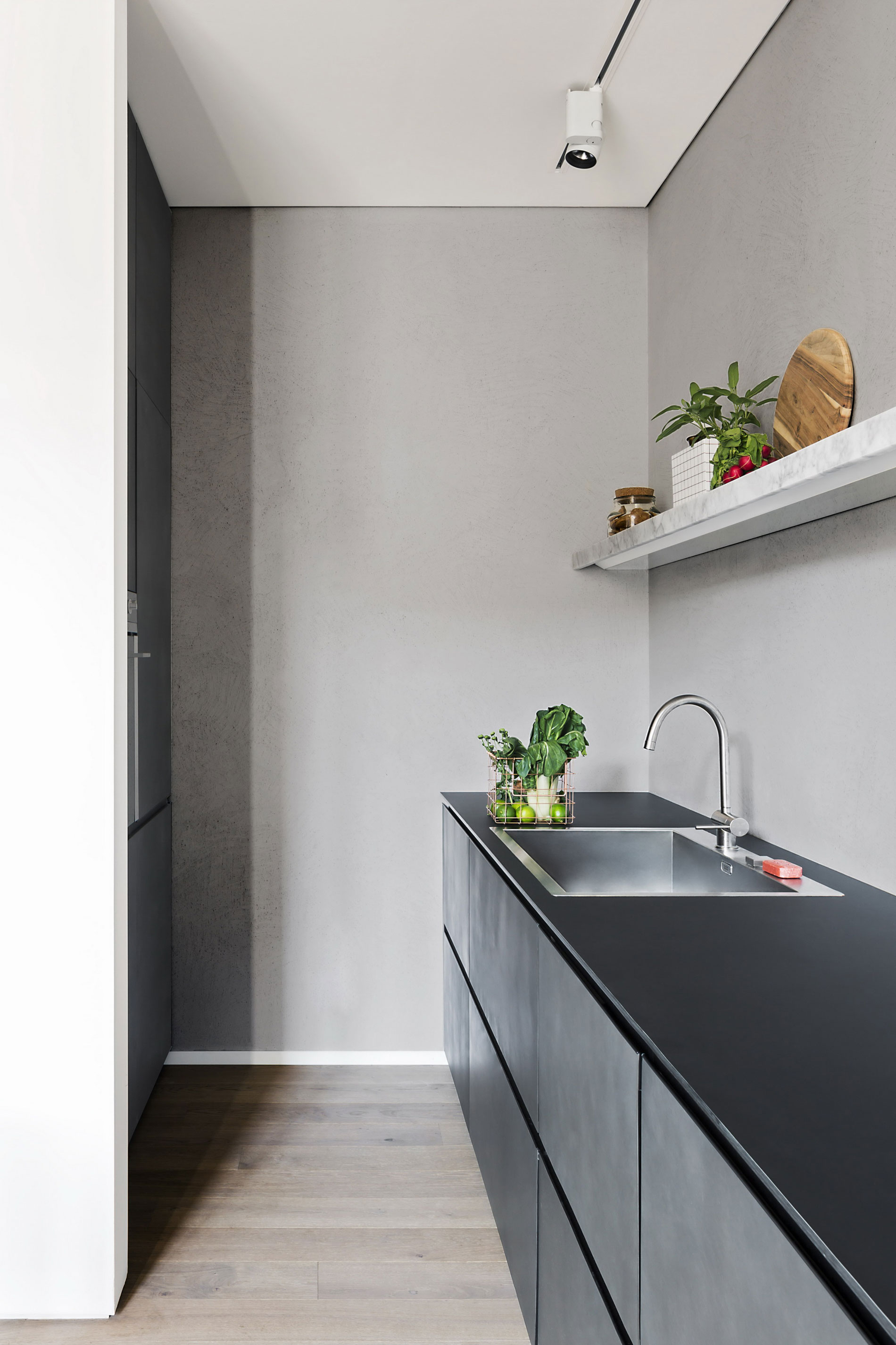 A Playful and Bright Modern Apartment with Wood Accents in Milan, Italy by AIM (10)