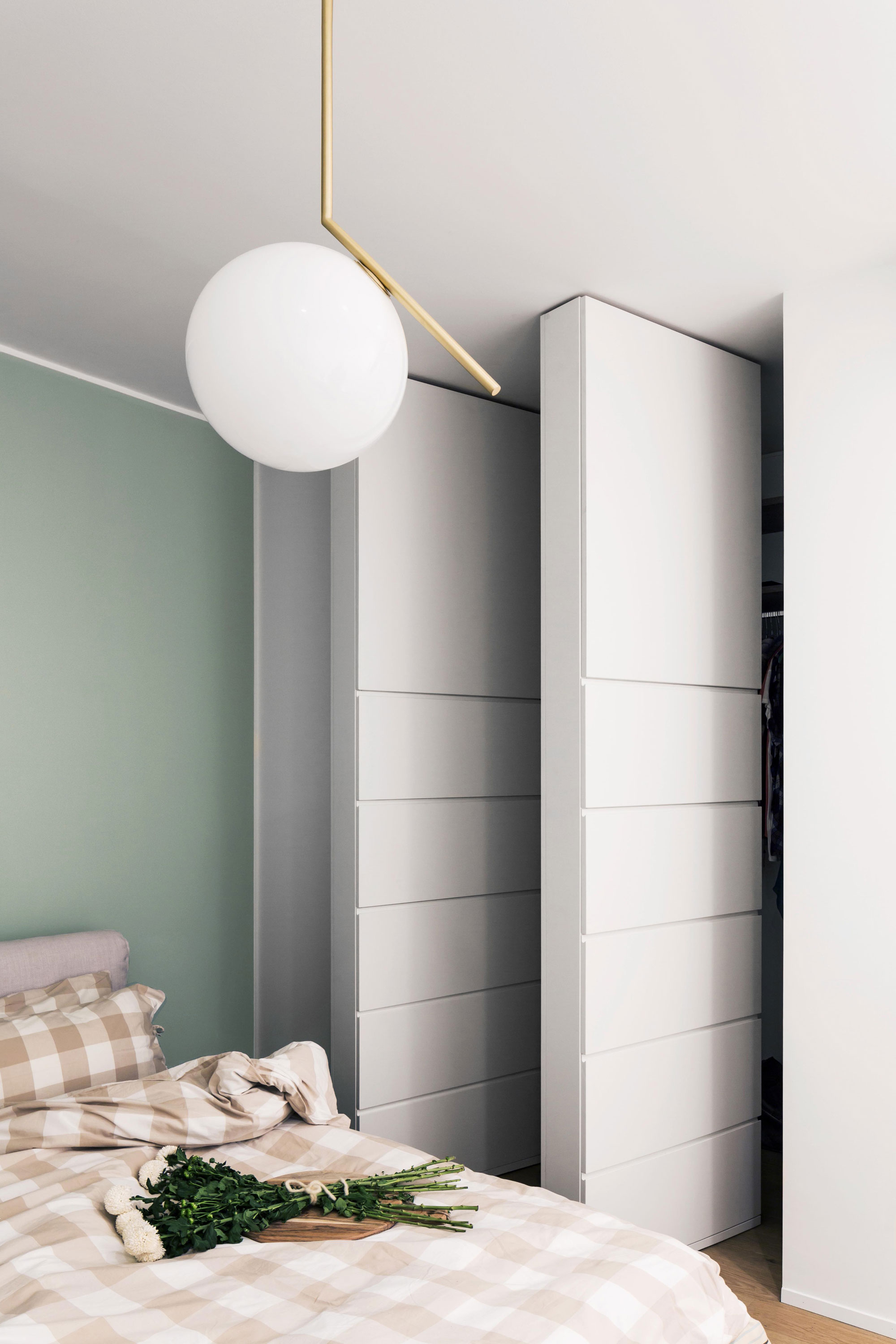 A Playful and Bright Modern Apartment with Wood Accents in Milan, Italy by AIM (16)