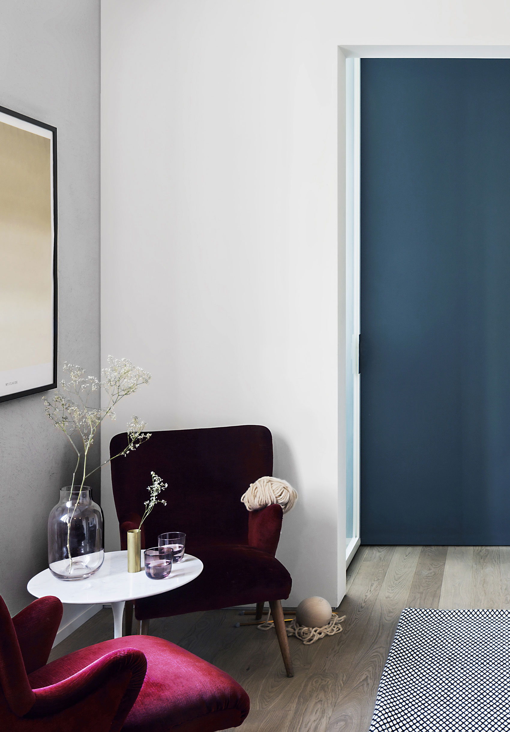 A Playful and Bright Modern Apartment with Wood Accents in Milan, Italy by AIM (4)