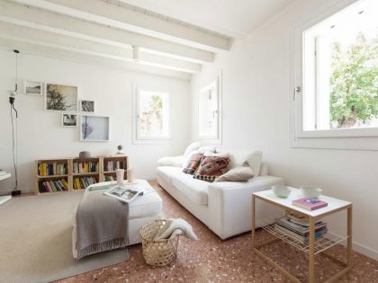 A Quiet and Comfortable Rural Home with Contemporary Vibe in Rosà, Italy