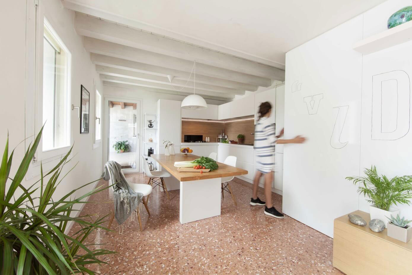 A Quiet and Comfortable Rural Home with Contemporary Vibe in Rosà, Italy by Paolo Didonè Devvy Comacchio Architects (5)