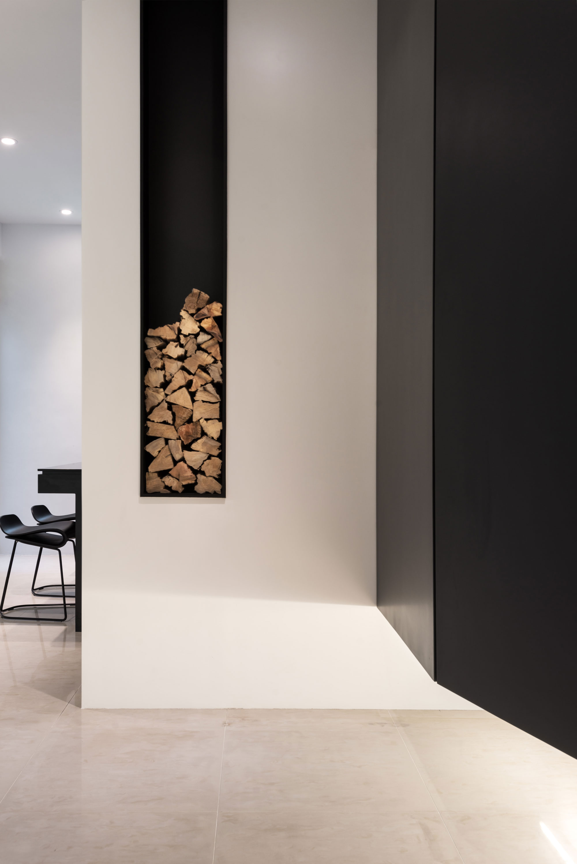 A Simple Contemporary House with Minimalist Interior in Taichung, Taiwan by Z-AXIS DESIGN (12)