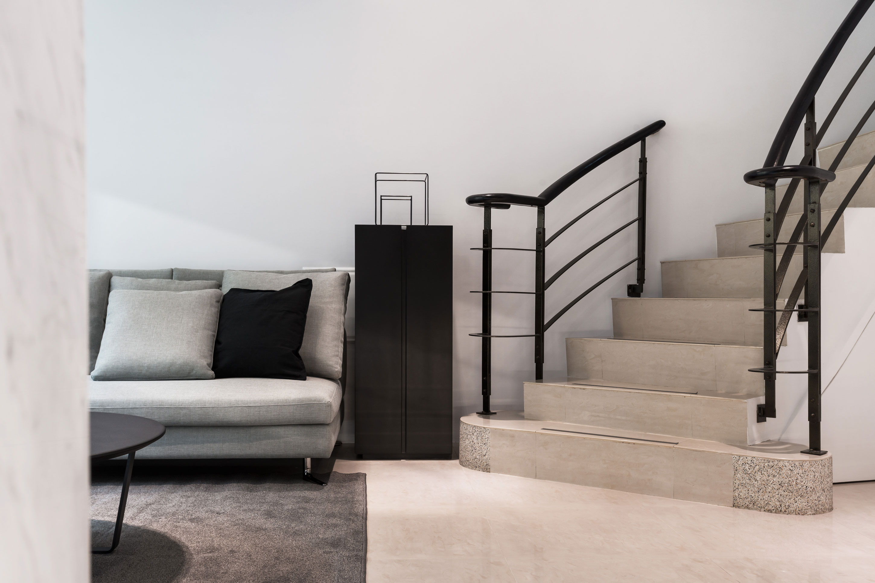 A Simple Contemporary House with Minimalist Interior in Taichung, Taiwan by Z-AXIS DESIGN (3)