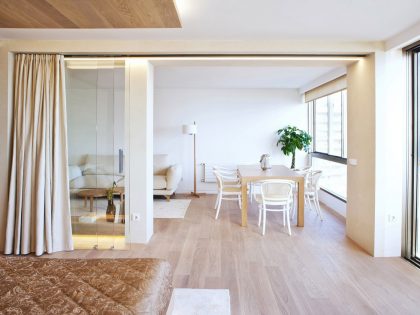 A Simple Minimalist Apartment with Spectacular Sea Views in Valencia by Barea + Partners (5)