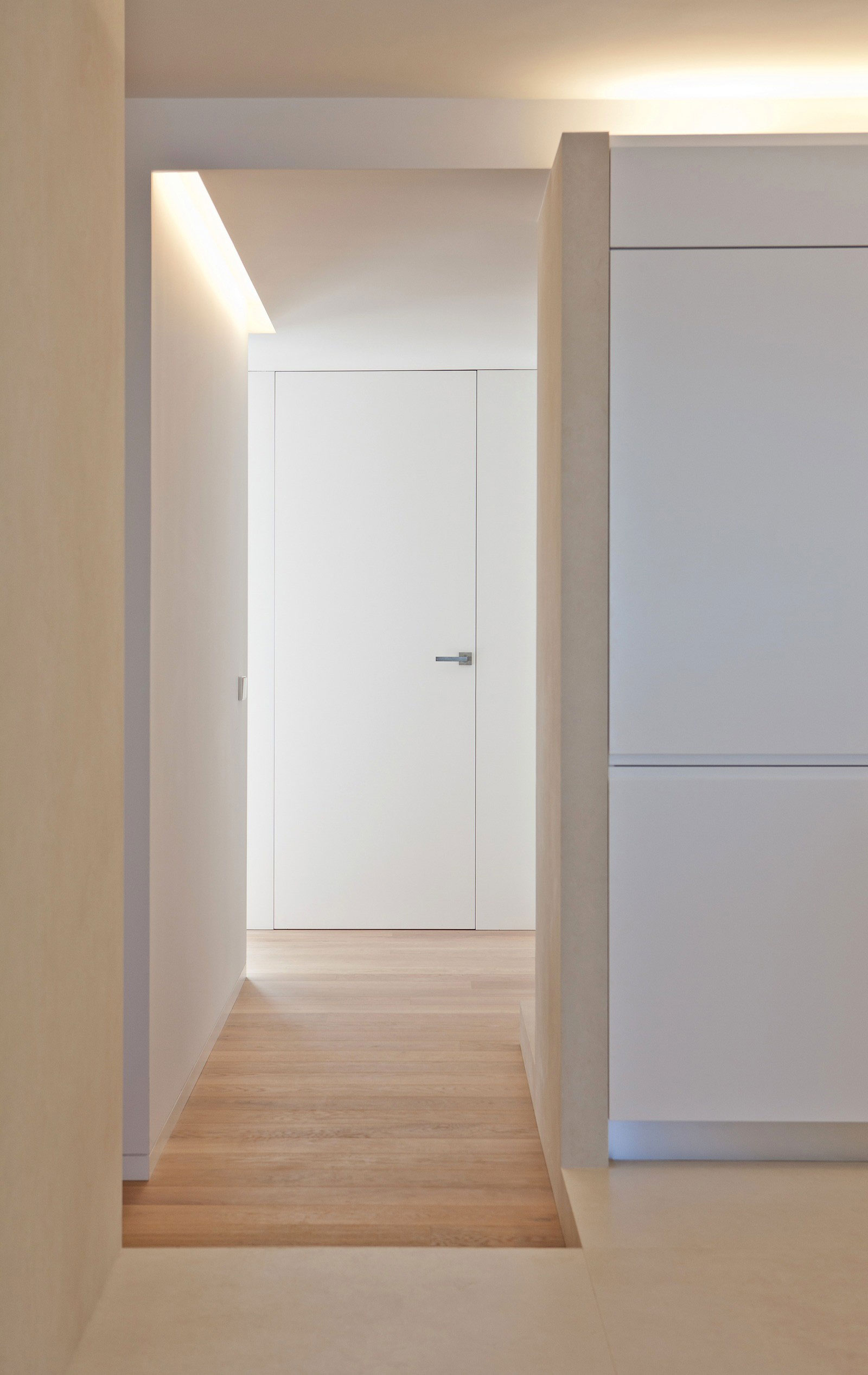 A Simple Minimalist Apartment with Spectacular Sea Views in Valencia by Barea + Partners (9)