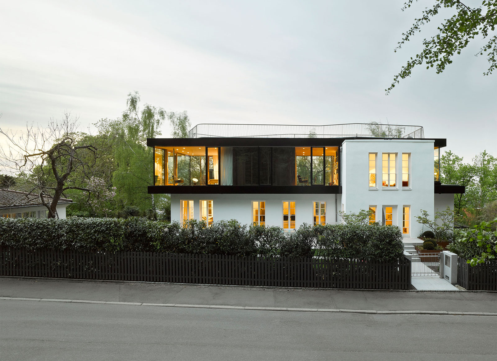 A Simple Yet Elegant Contemporary Home in Stuttgart, Germany by Behnisch Architekten (1)