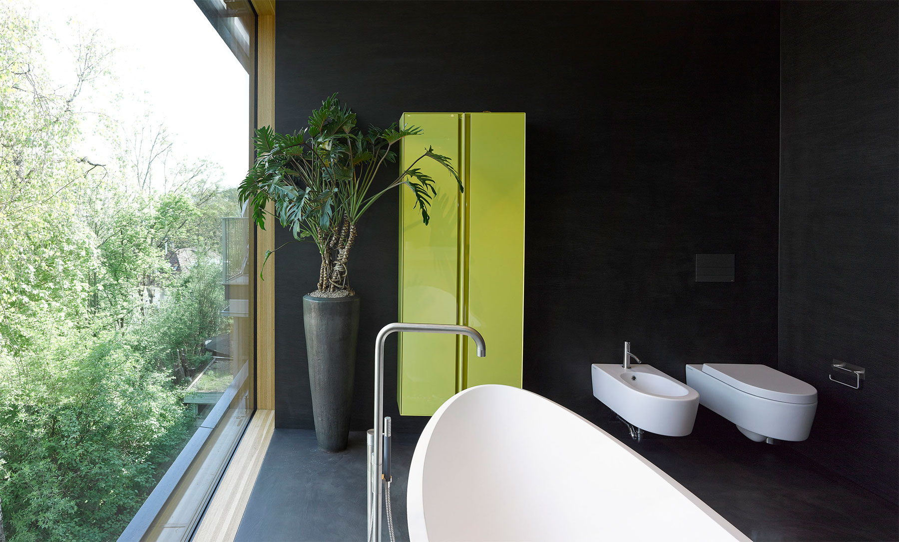 A Simple Yet Elegant Contemporary Home in Stuttgart, Germany by Behnisch Architekten (13)