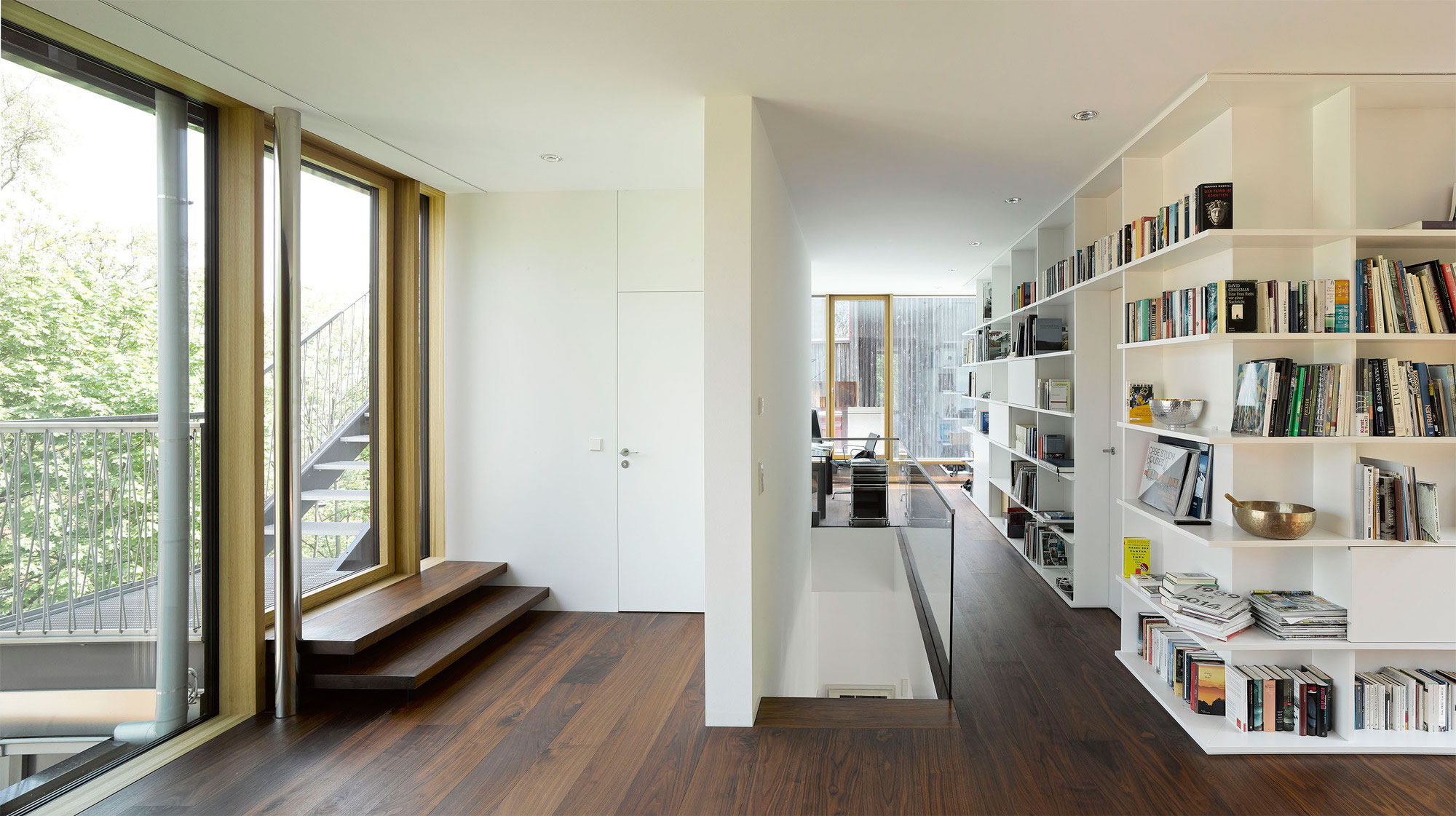 A Simple Yet Elegant Contemporary Home in Stuttgart, Germany by Behnisch Architekten (9)