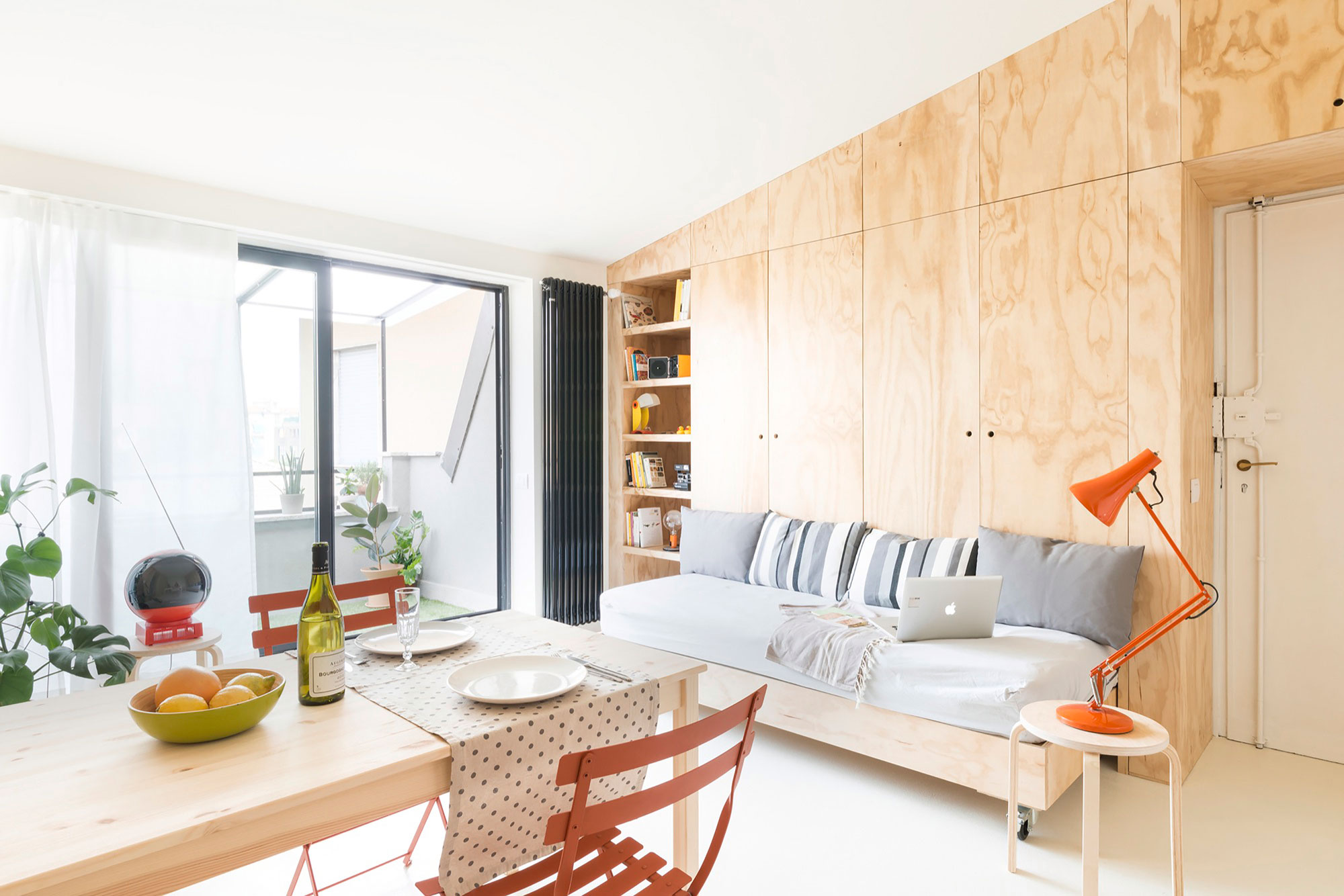 A Simple and Clean Apartment with Bright and Functional Interiors in Milan, Italy by studioWOK (1)