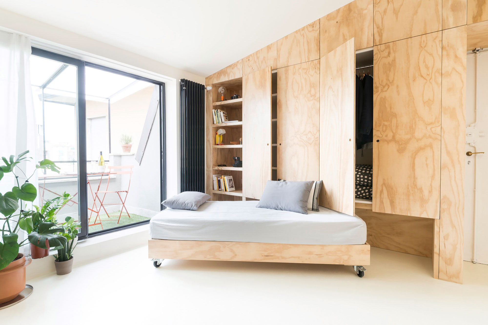 A Simple and Clean Apartment with Bright and Functional Interiors in Milan, Italy by studioWOK (2)