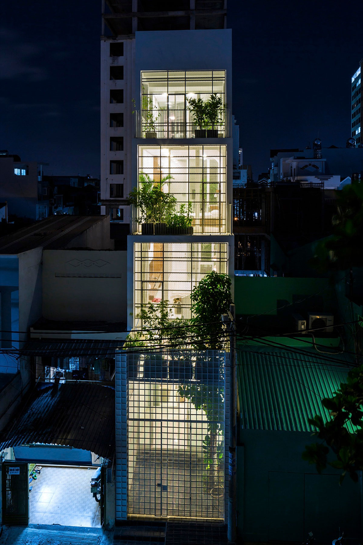 A Simple and Functional Vertical House with Contemporary Materials in Ho Chi Minh City by KIENTRUC O (2)
