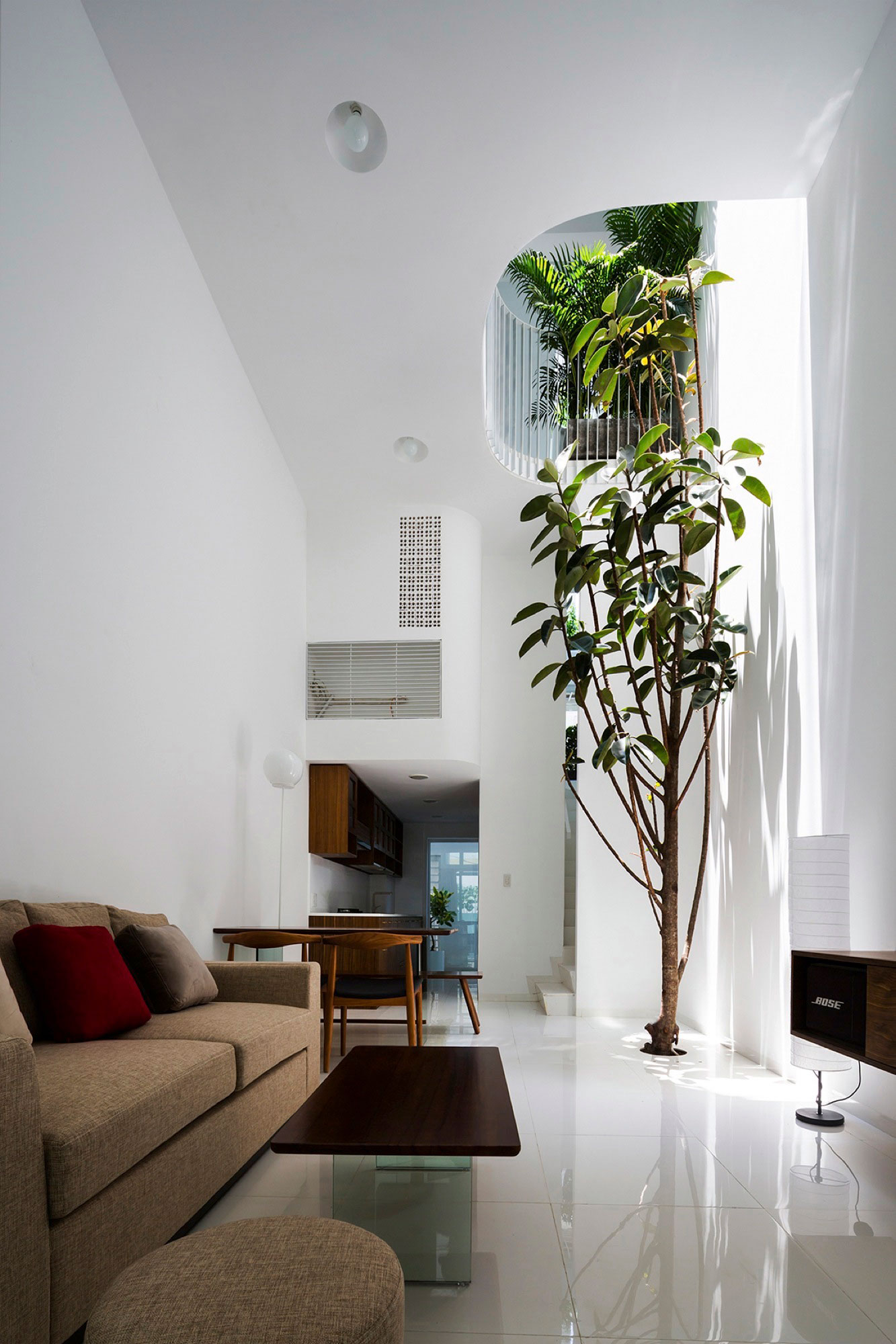 A Simple and Functional Vertical House with Contemporary Materials in Ho Chi Minh City by KIENTRUC O (5)
