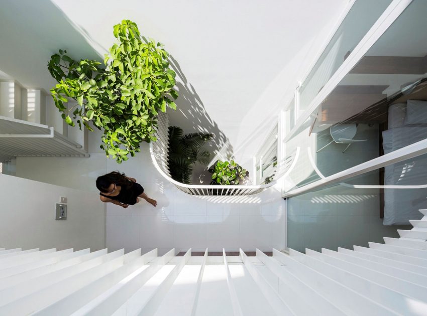 A Simple and Functional Vertical House with Contemporary Materials in Ho Chi Minh City by KIENTRUC O (8)