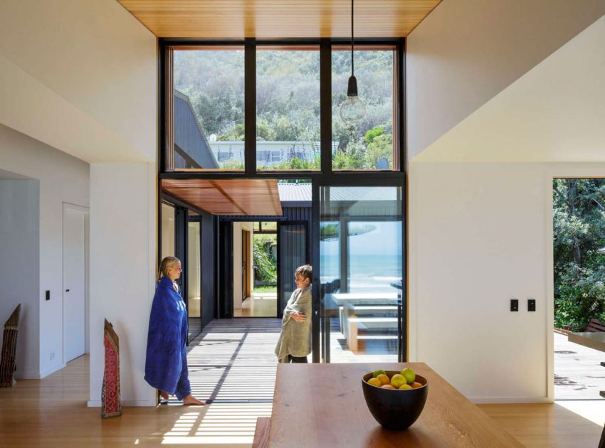 A Small Modern Beach House with Stunning Views in Gisborne, New Zealand by Irving Smith Jack Architects (7)