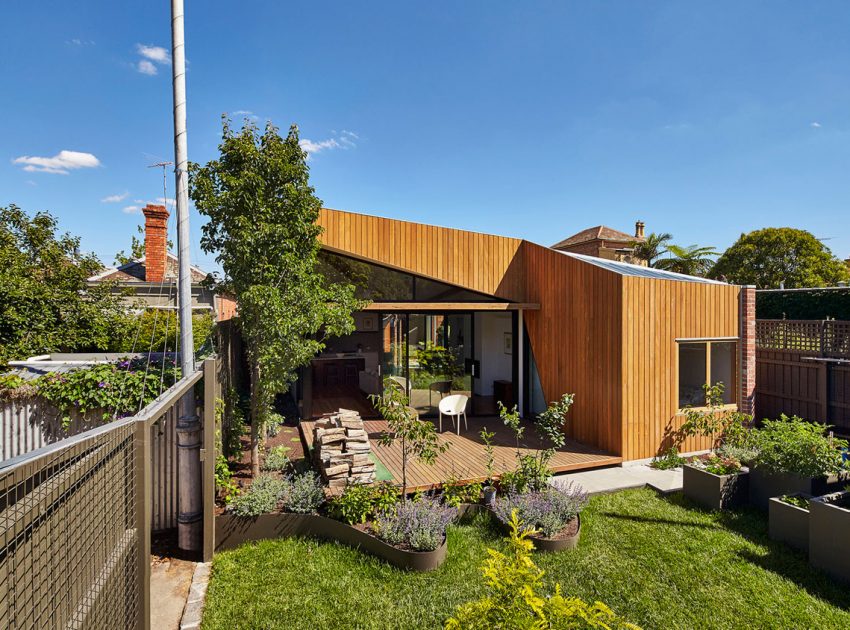 A Sleek Contemporary Home with Elegant Landscaping in Fitzroy, Australia by Simon Whibley Architecture & Antarctica (1)