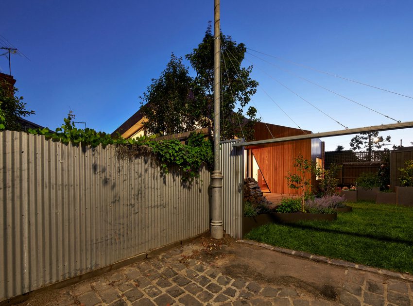 A Sleek Contemporary Home with Elegant Landscaping in Fitzroy, Australia by Simon Whibley Architecture & Antarctica (6)