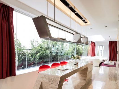 A Sleek Ultra-Modern Waterfront Villa with Spectacular Views in Singapore by Mercurio Design Lab (17)