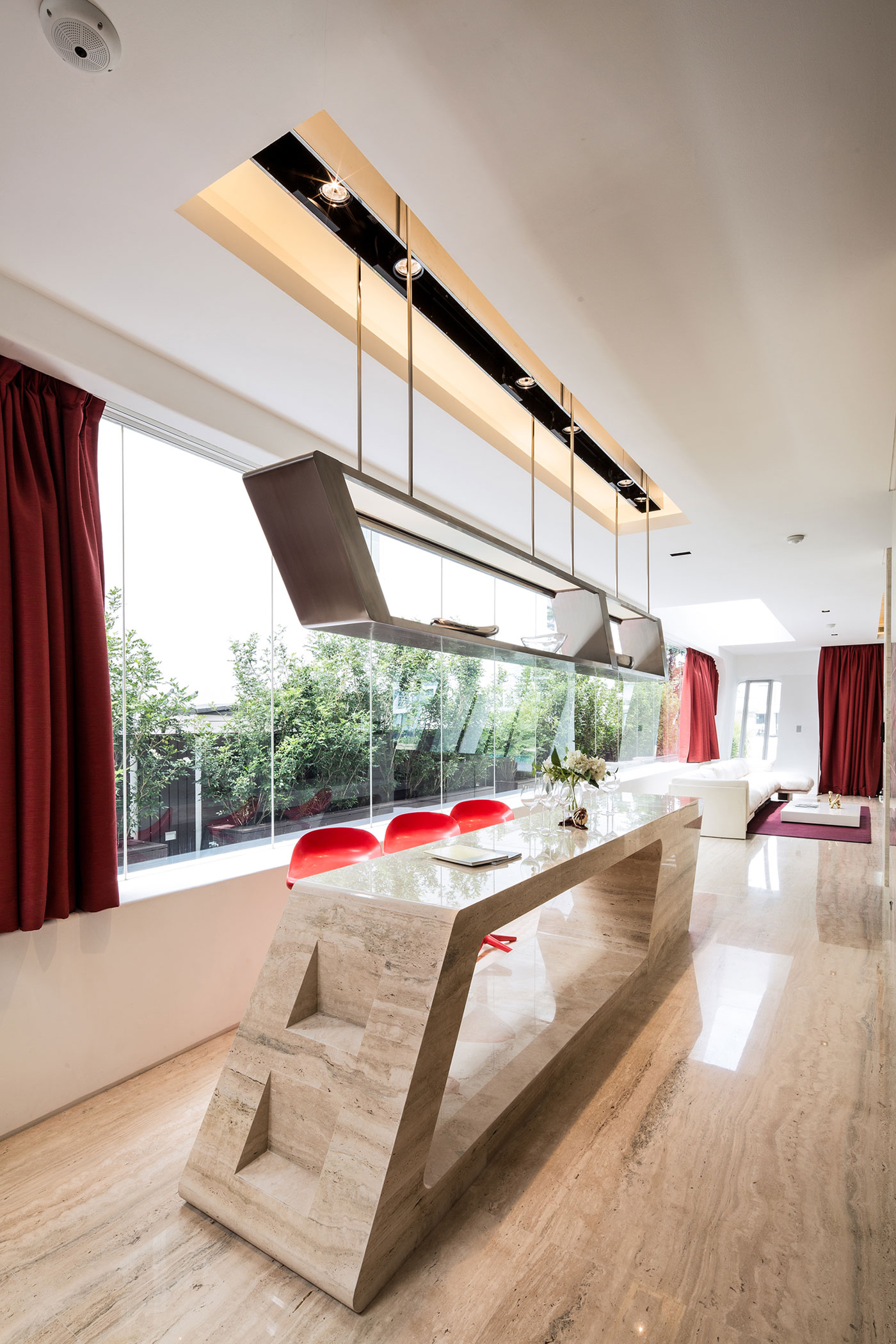 A Sleek Ultra-Modern Waterfront Villa with Spectacular Views in Singapore by Mercurio Design Lab (17)