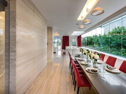 A Sleek Ultra-Modern Waterfront Villa with Spectacular Views in Singapore by Mercurio Design Lab (18)