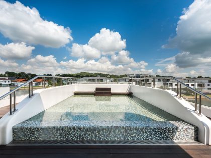 A Sleek Ultra-Modern Waterfront Villa with Spectacular Views in Singapore by Mercurio Design Lab (8)