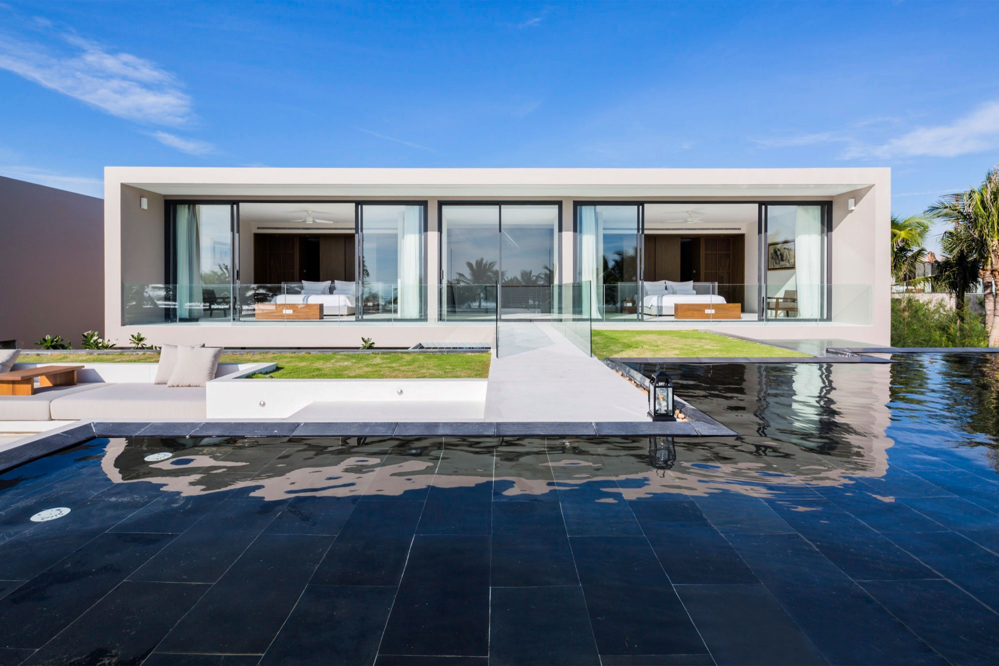 A Sleek and Elegant Modern Home with Stunning Rooftop Pool in Da Nang, Vietnam by MIA Design Studio (2)