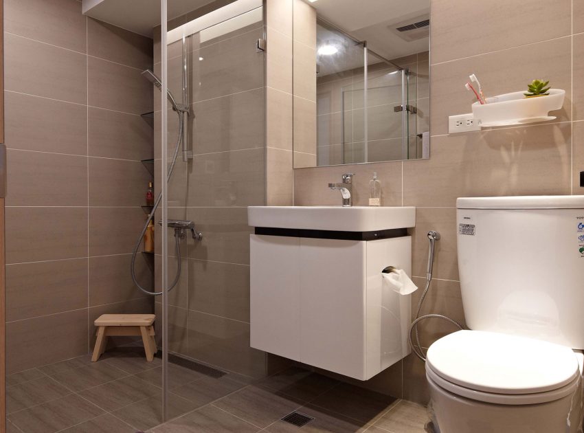 A Small Apartment Characterized by Shades of White and Brown Interiors in Taipei by Alfonso Ideas (14)