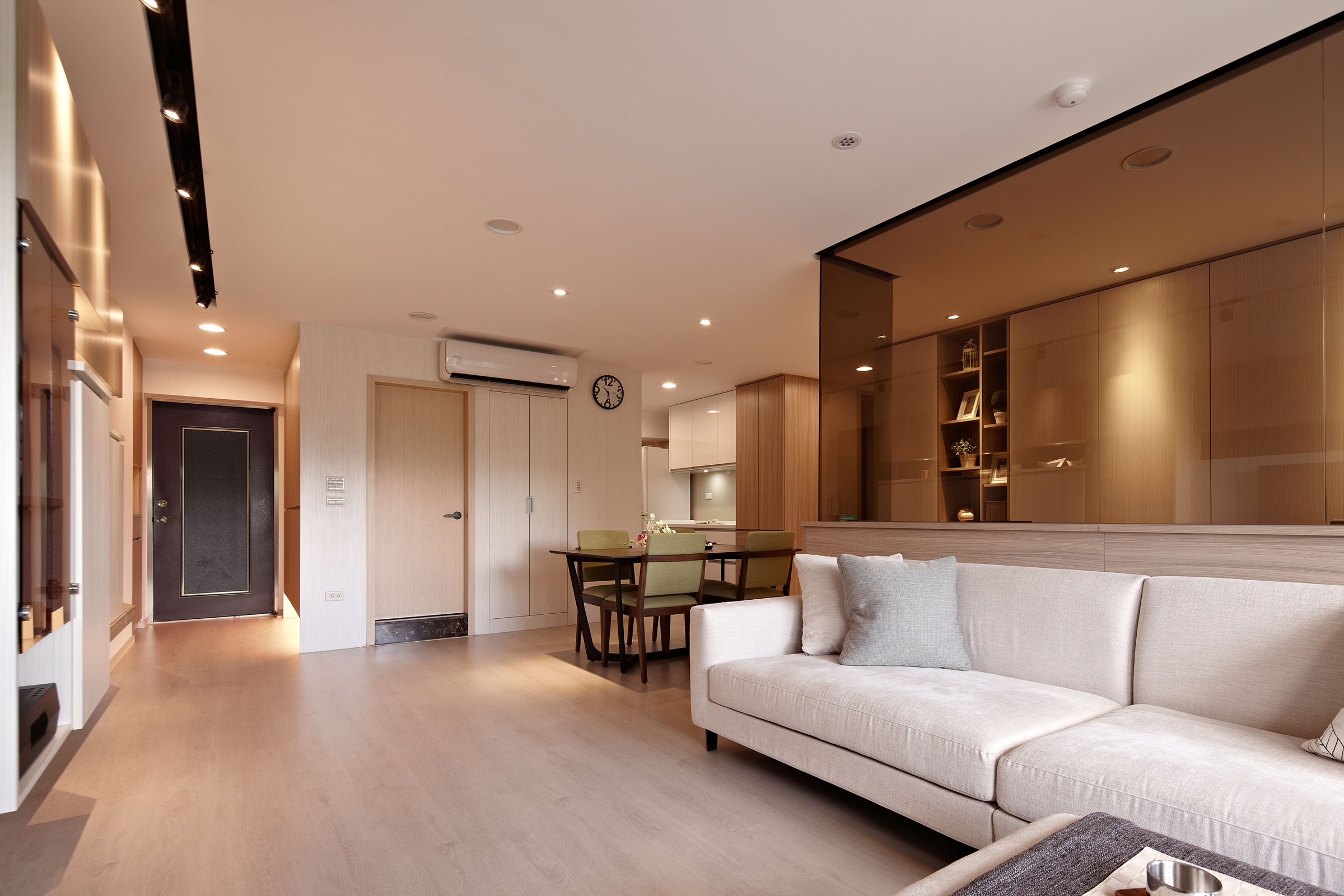 A Small Apartment Characterized by Shades of White and Brown Interiors in Taipei by Alfonso Ideas (6)