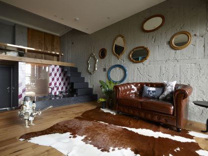 A Small Contemporary Apartment with Antique Furniture in New Taipei City by KC Design Studio (2)