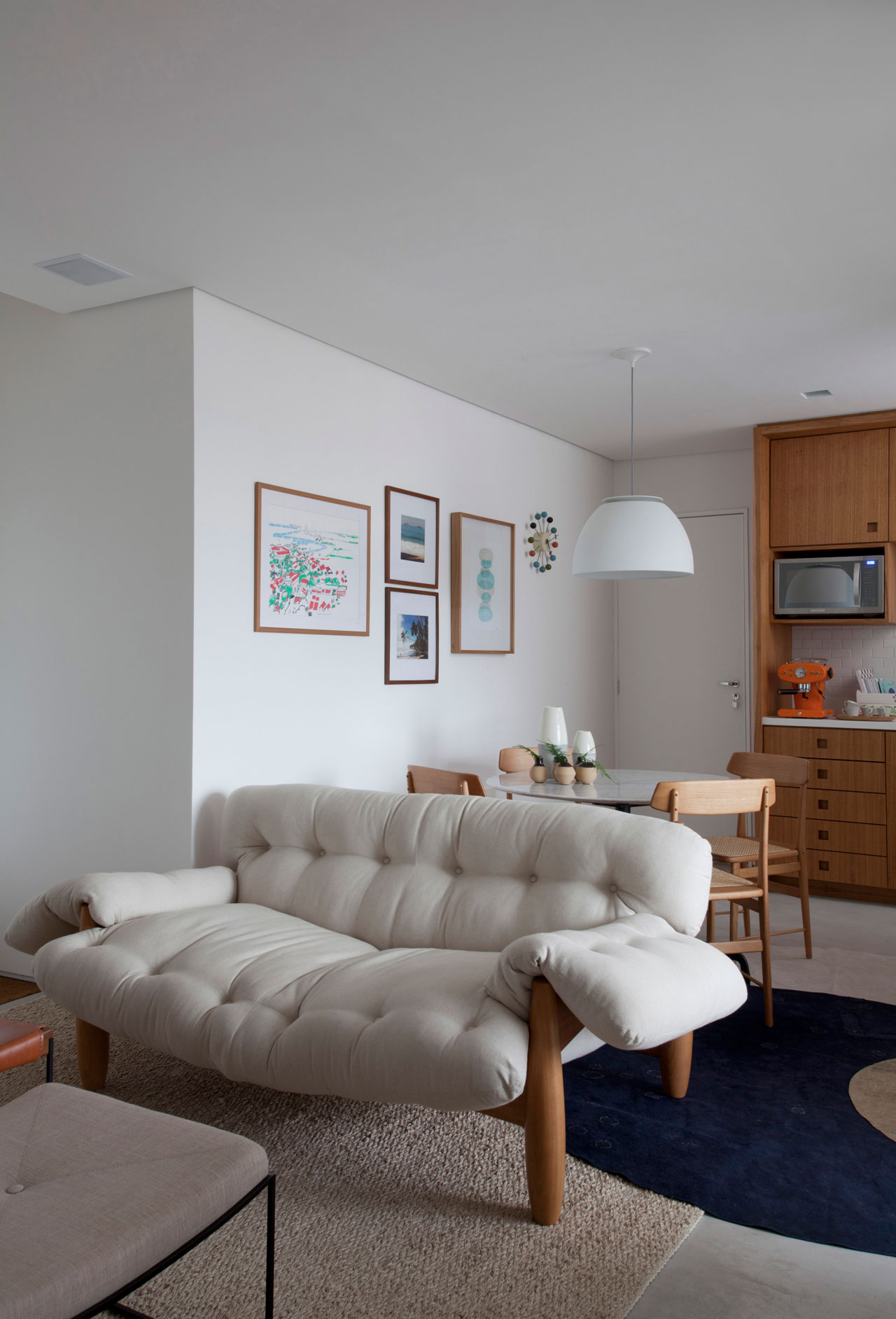 A Small Contemporary Apartment for a Young Couple in São Paulo, Brazil by Leandro Garcia and Gabriela Alarcon (1)