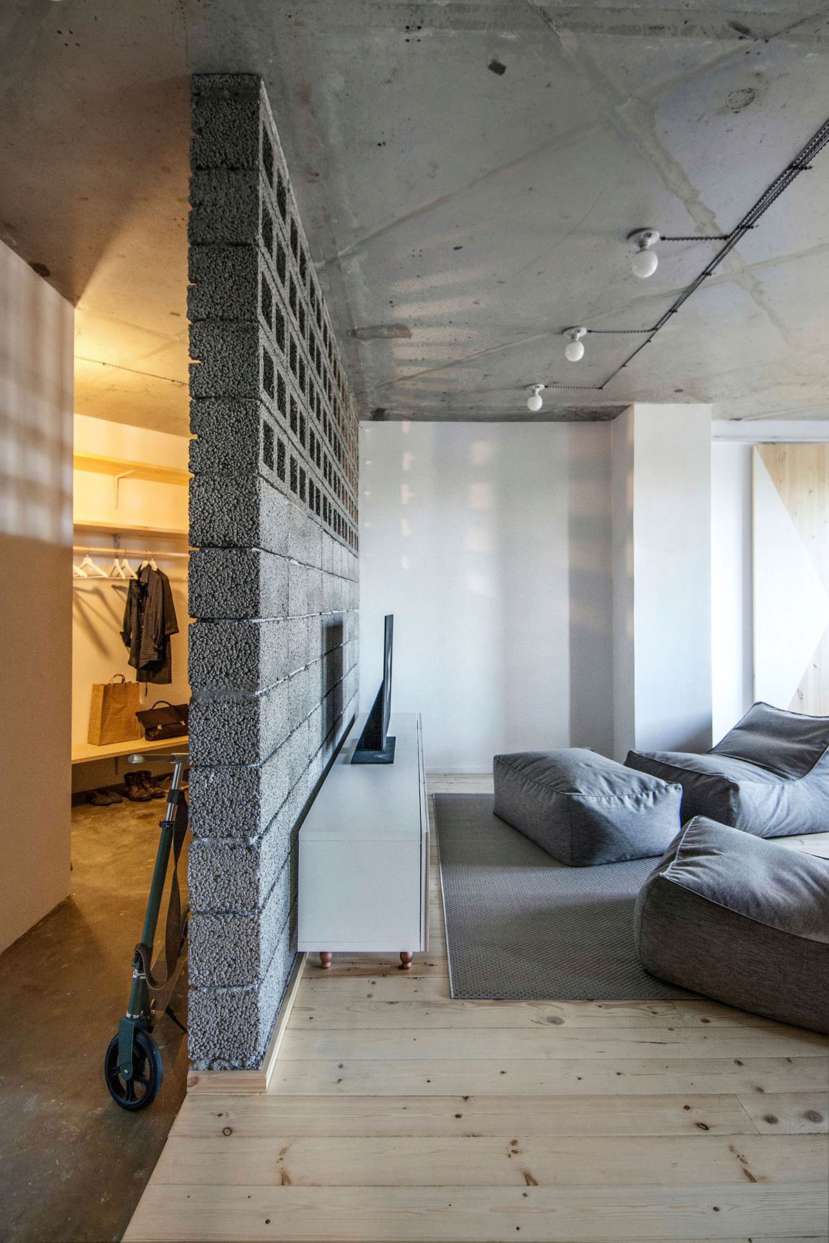 A Small Contemporary Apartment with Clear and Airy Interior in Saint Petersburg by INT2architecture (2)