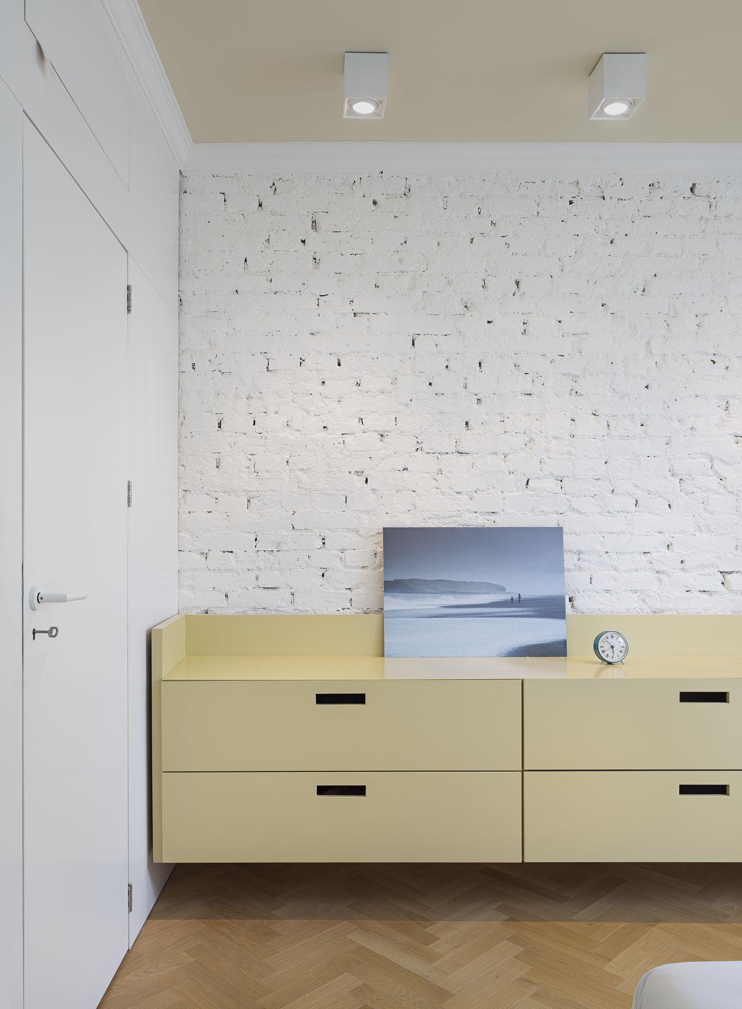 A Small Contemporary Apartment with a Scandinavian Twist and Rustic Style in Sofia, Bulgaria by Dontdiystudio (14)