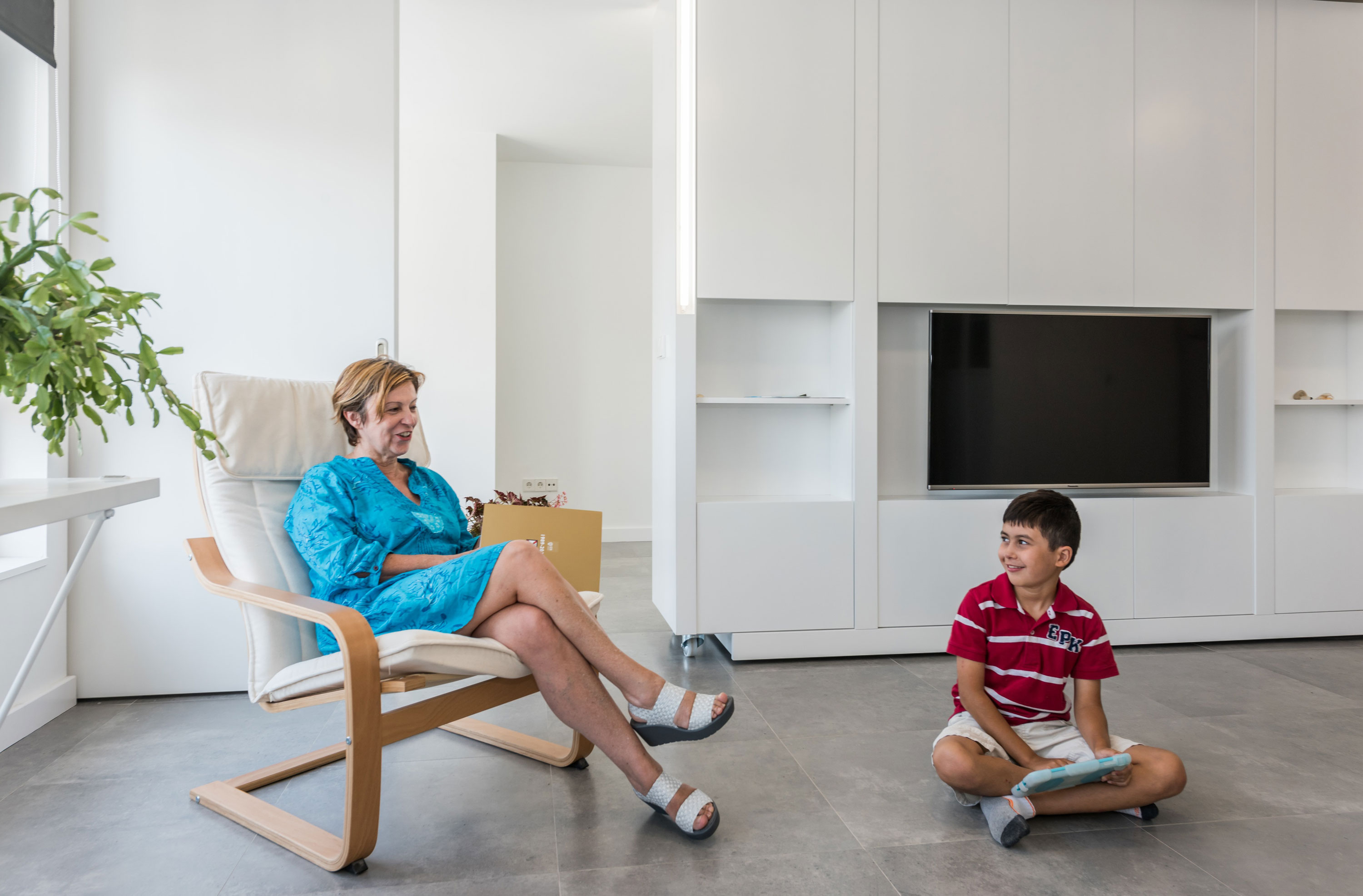 A Small Contemporary Home with Rotating Walls in Salinas, Spain by PKMN Architectures (8)