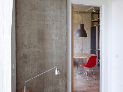 A Small Industrial Apartment with Exposed Brick, Metal and Wood in Moscow Oblast, Russia by Studio Odnushechka (14)