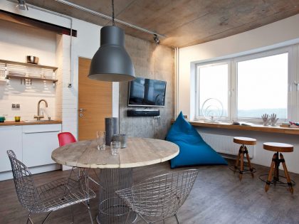 A Small Industrial Apartment with Exposed Brick, Metal and Wood in Moscow Oblast, Russia by Studio Odnushechka (9)