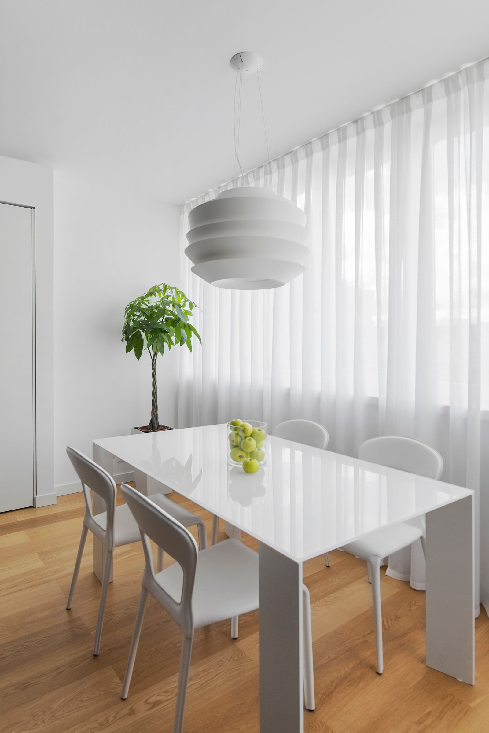 A Small Modern Apartment with Neutral Color and Dark Accents in Moscow, Russia by Tikhonov Design (13)