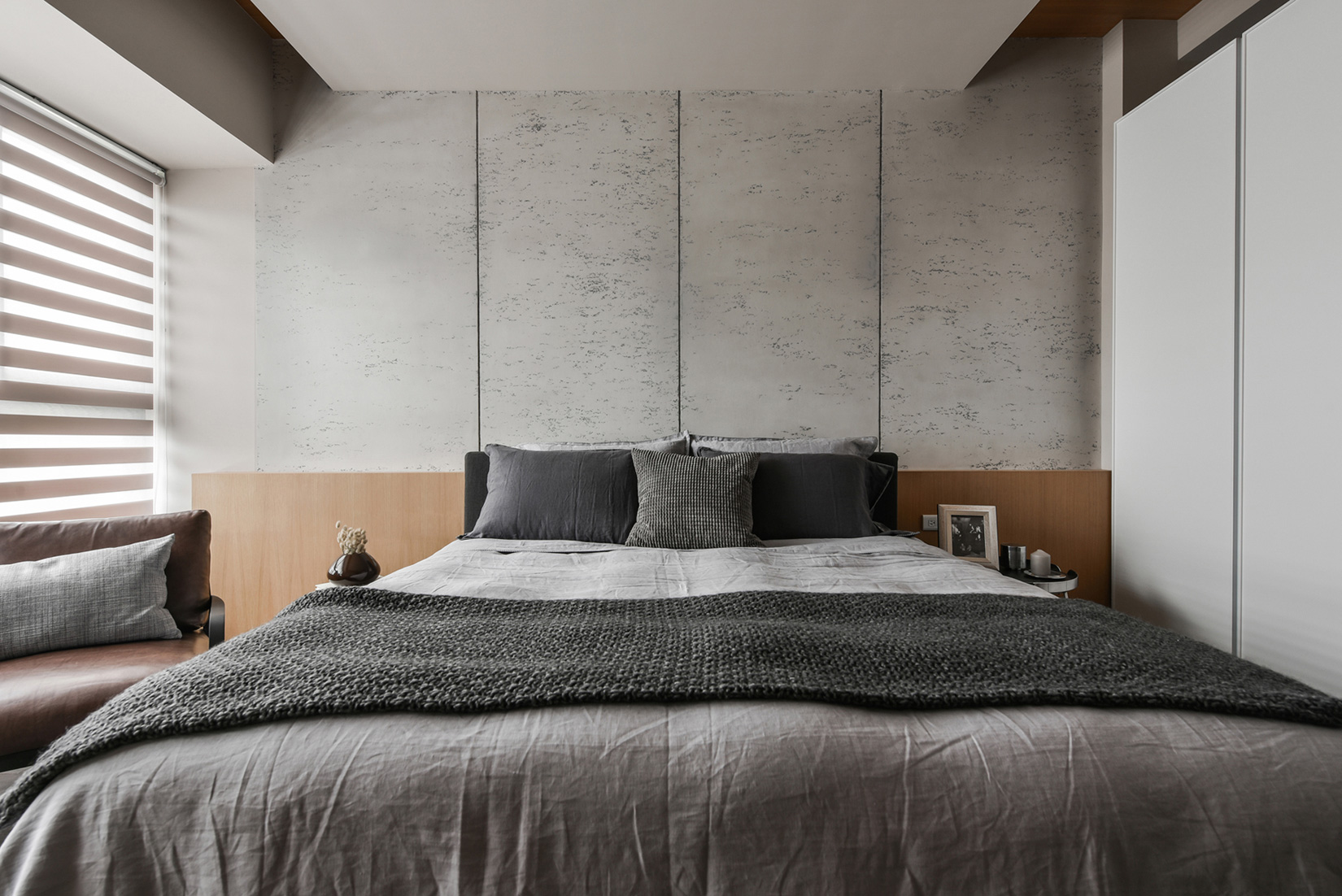 A Small Modern Industrial Home Draped in Metal, Wood and Concrete in Taiwan by AYA Living Group (10)