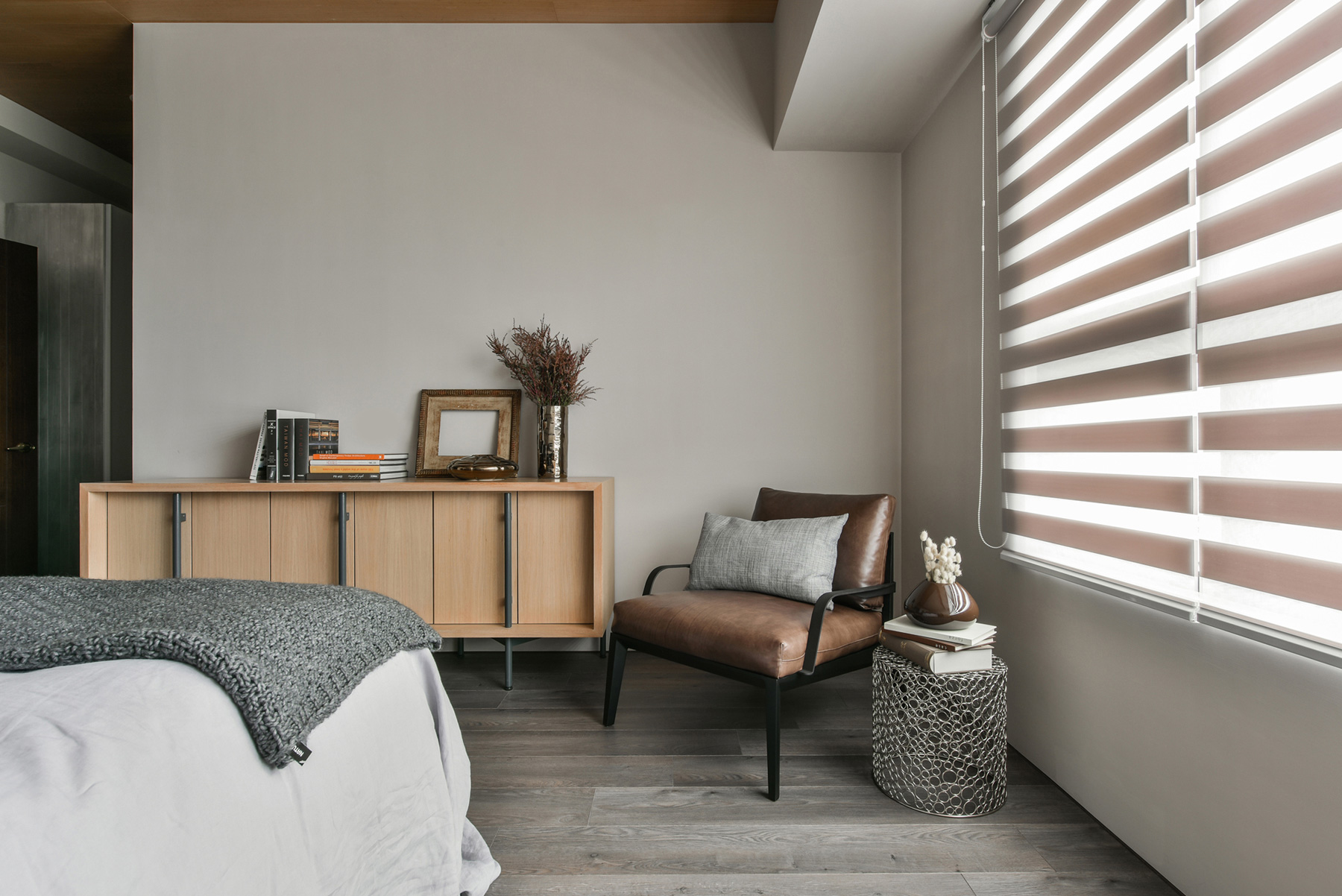 A Small Modern Industrial Home Draped in Metal, Wood and Concrete in Taiwan by AYA Living Group (12)