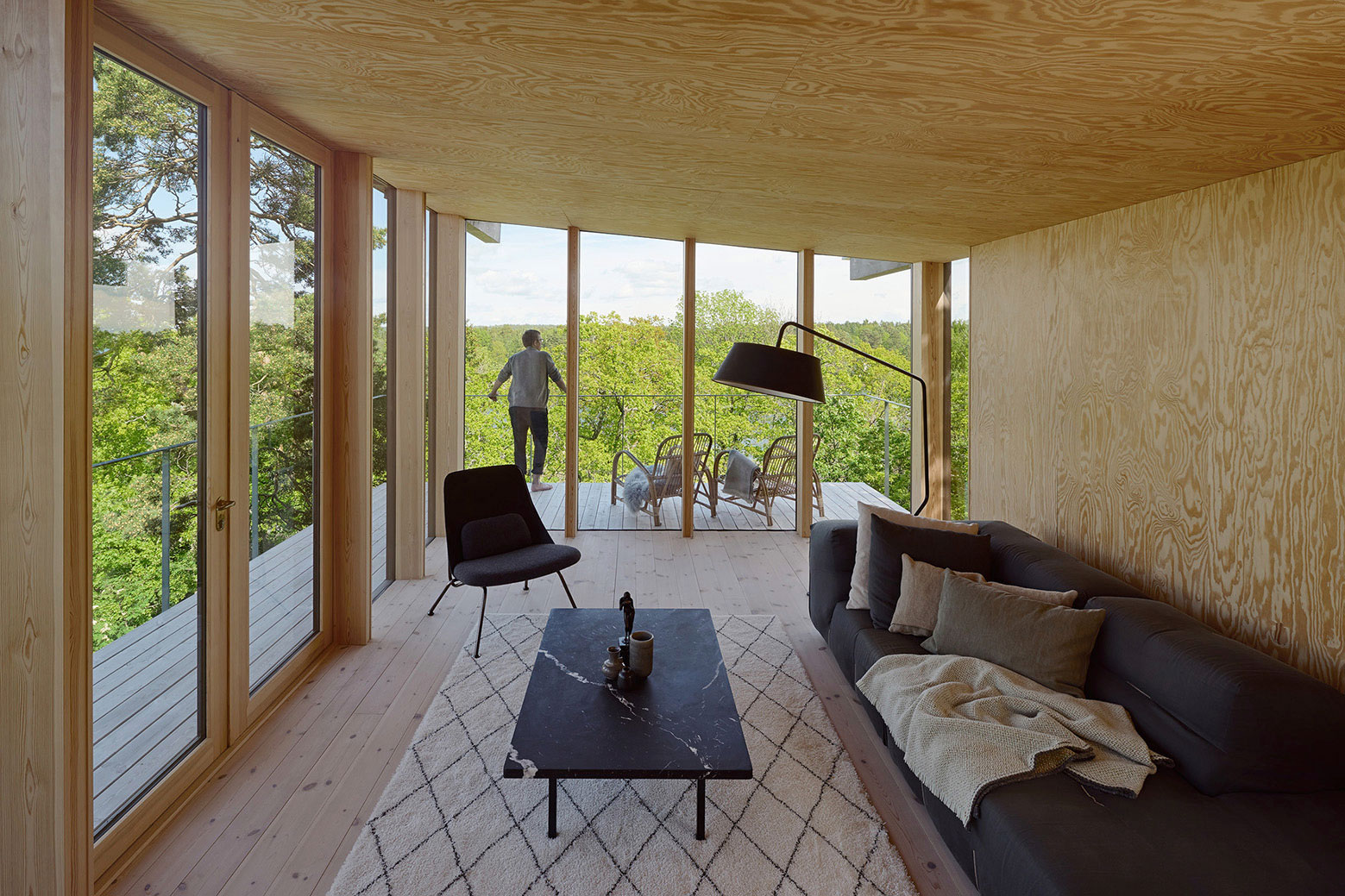 A Small Steel, Wood and Glass House Built on Steep Slope with Infinity Pool in Aspvik by Andreas Martin-Löf Arkitekter (5)