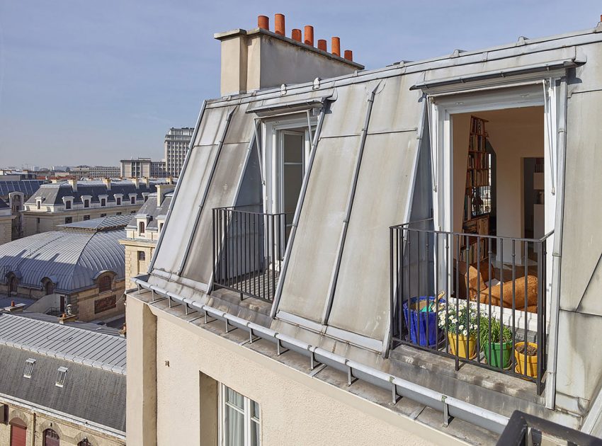 A Small and Stylish Contemporary Apartment in Paris, France by h2o architectes (16)