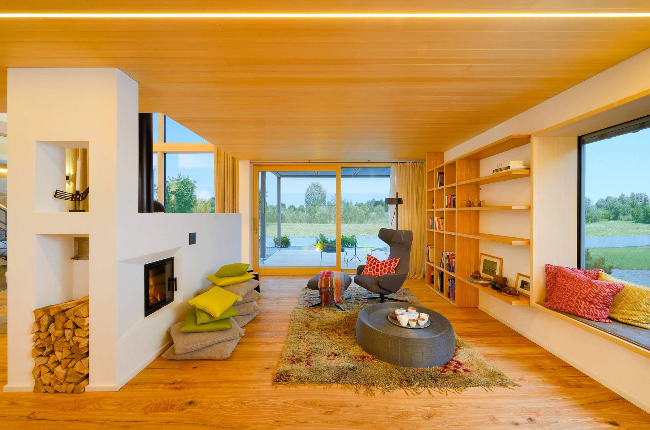 A Smart Contemporary Home with an Eco-Friendly and Luminous Character in Poing, Germany by Bau-Fritz (2)