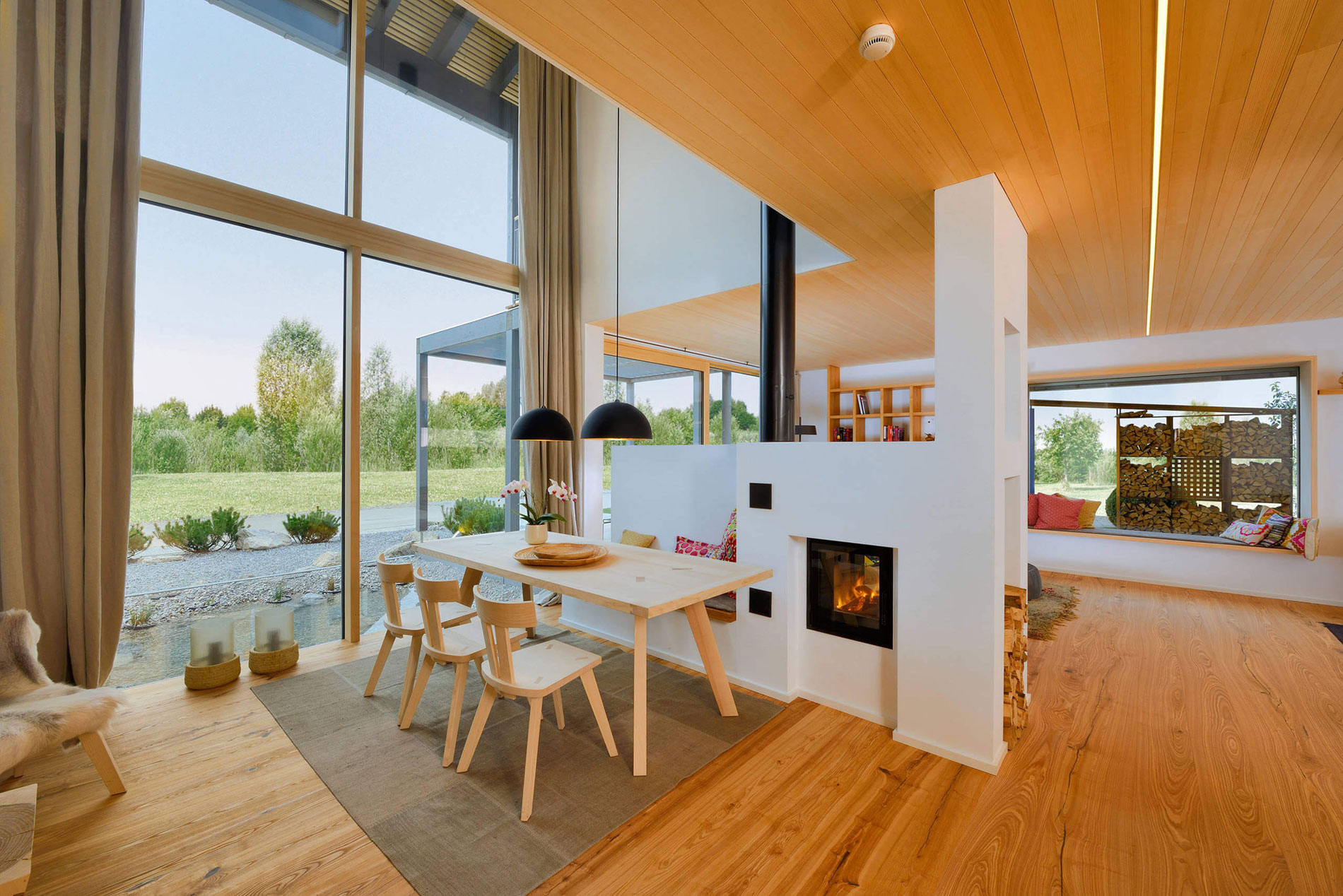 A Smart Contemporary Home with an Eco-Friendly and Luminous Character in Poing, Germany by Bau-Fritz (3)
