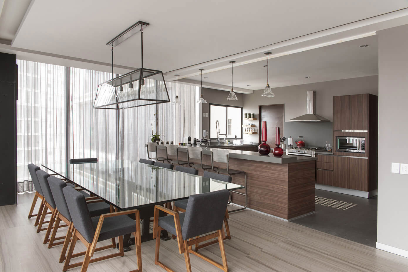 A Sober and Elegant Apartment with Industrial and Warm Elements in Interlomas, Mexico City by Kababie Arquitectos (7)