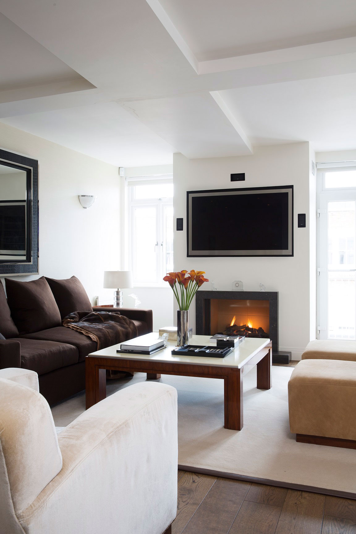 A Sophisticated Apartment with Luxurious and Timeless Interiors in the Heart of London by Absolute Interior Decor (3)