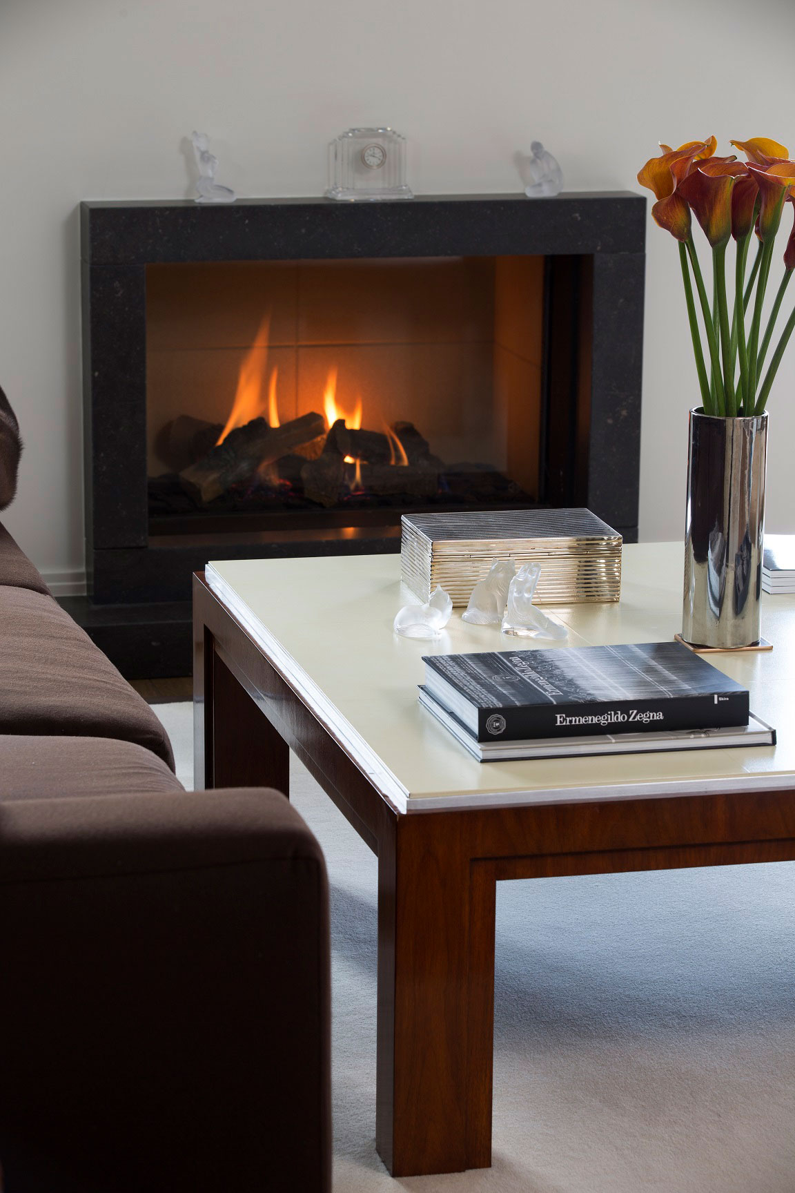 A Sophisticated Apartment with Luxurious and Timeless Interiors in the Heart of London by Absolute Interior Decor (5)