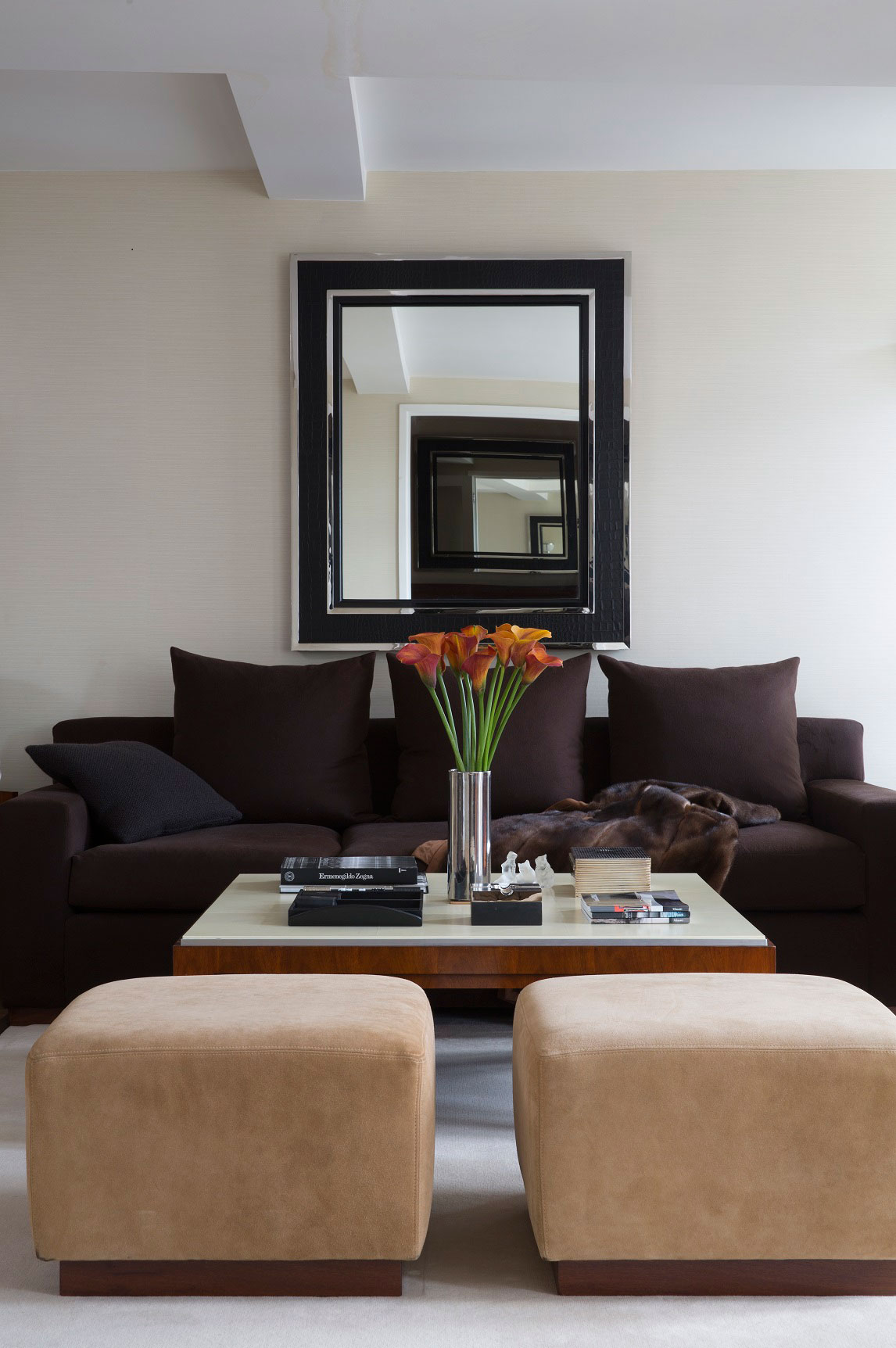 A Sophisticated Apartment with Luxurious and Timeless Interiors in the Heart of London by Absolute Interior Decor (7)