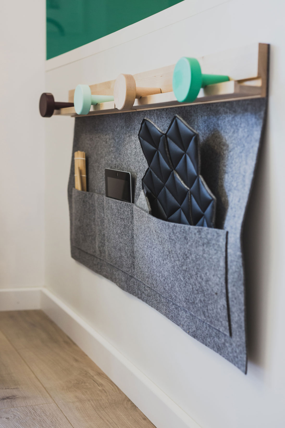 A Sophisticated Contemporary Apartment with Warm and Scandinavian Vibe in Gdansk, Poland by Raca Architekci (15)