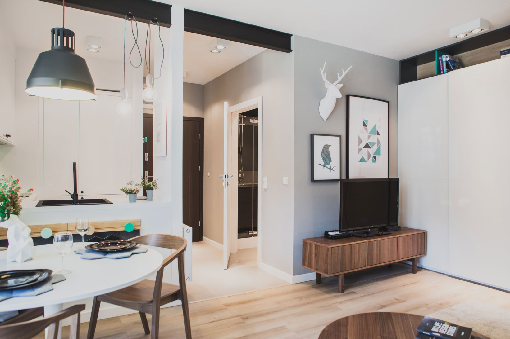 A Sophisticated Contemporary Apartment with Warm and Scandinavian Vibe in Gdansk, Poland by Raca Architekci (2)